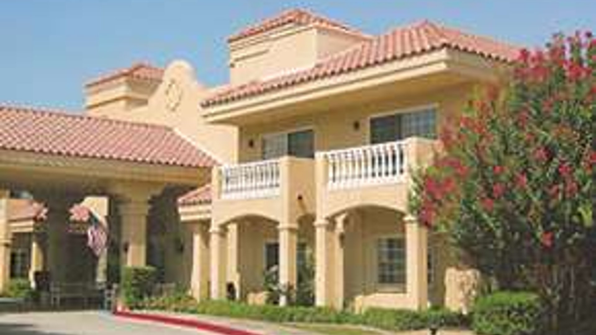 System.Collections.Generic.List`1[AFS.Common.Models.Photo] - Image 1