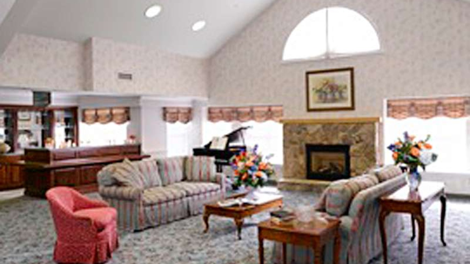 System.Collections.Generic.List`1[AFS.Common.Models.Photo] - Image 6