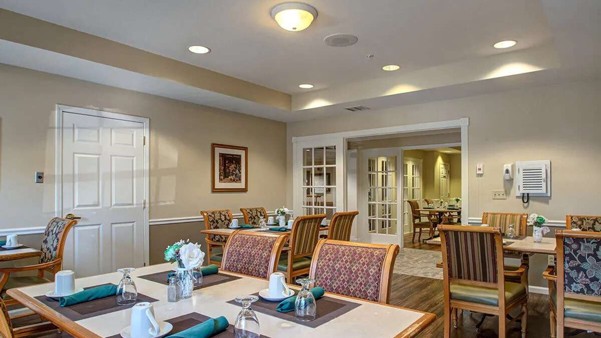 System.Collections.Generic.List`1[AFS.Common.Models.Photo] - Image 5