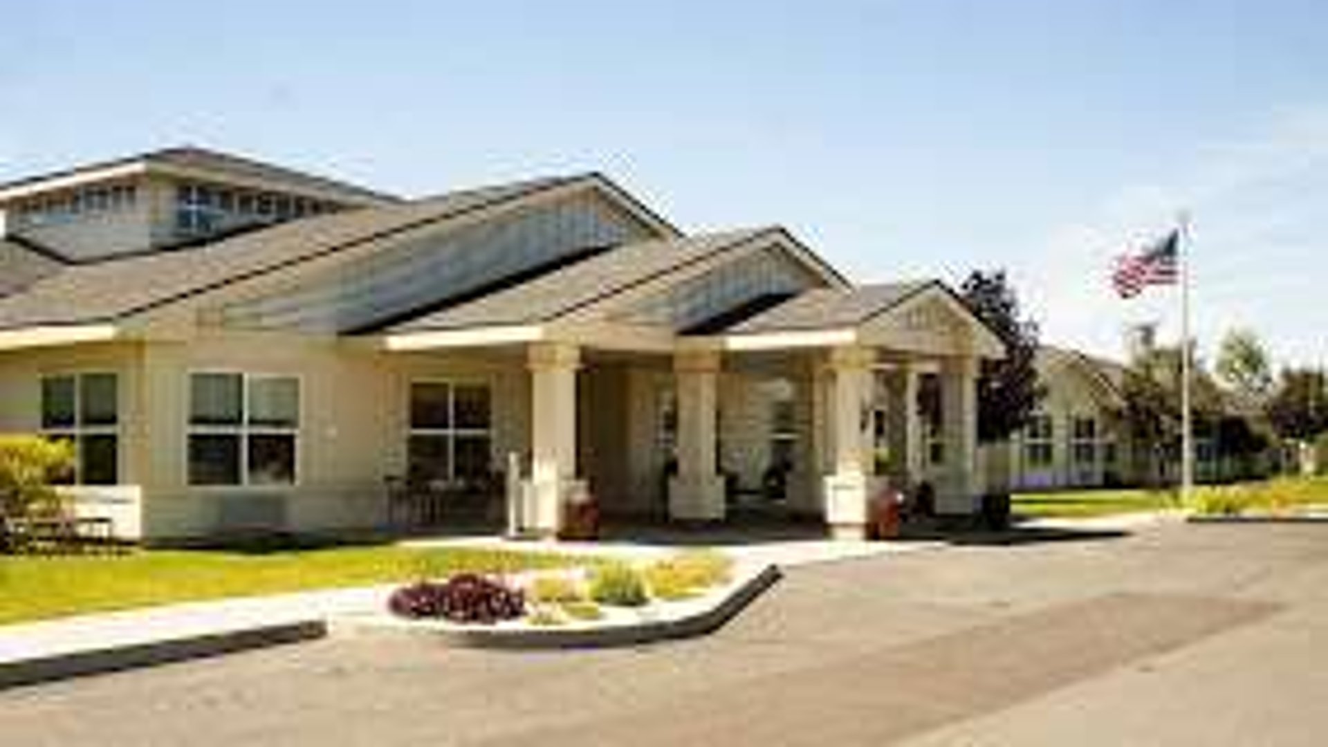 System.Collections.Generic.List`1[AFS.Common.Models.Photo] - Image 1