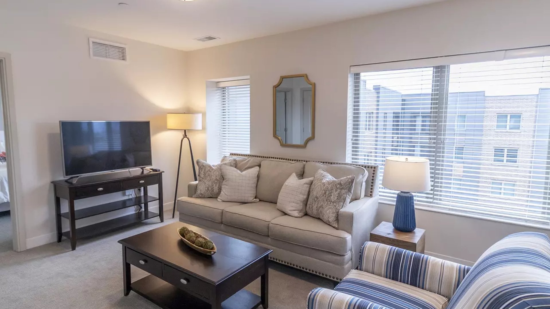 System.Collections.Generic.List`1[AFS.Common.Models.Photo] - Image 2