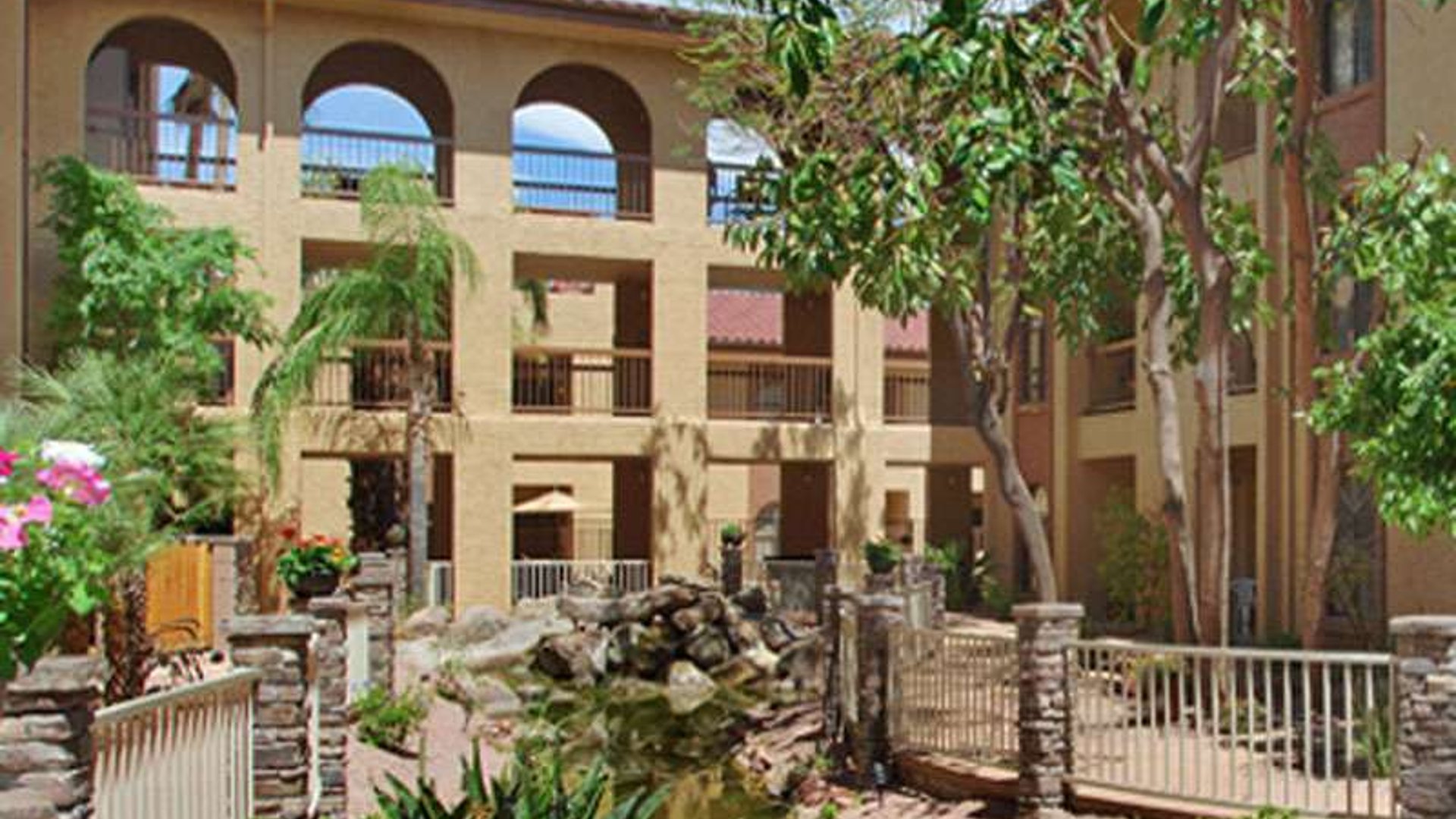 System.Collections.Generic.List`1[AFS.Common.Models.Photo] - Image 1