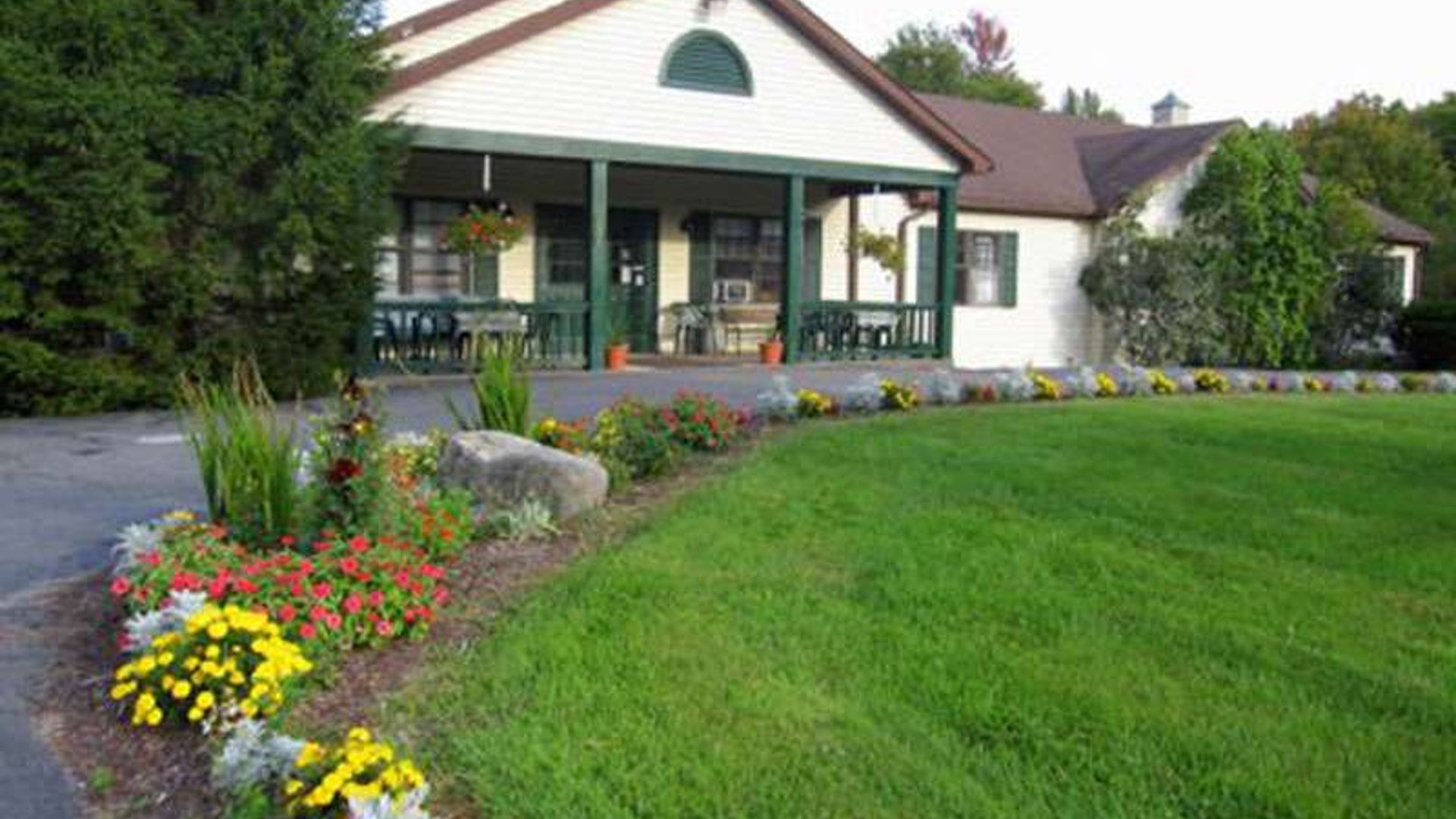 System.Collections.Generic.List`1[AFS.Common.Models.Photo] - Image 1