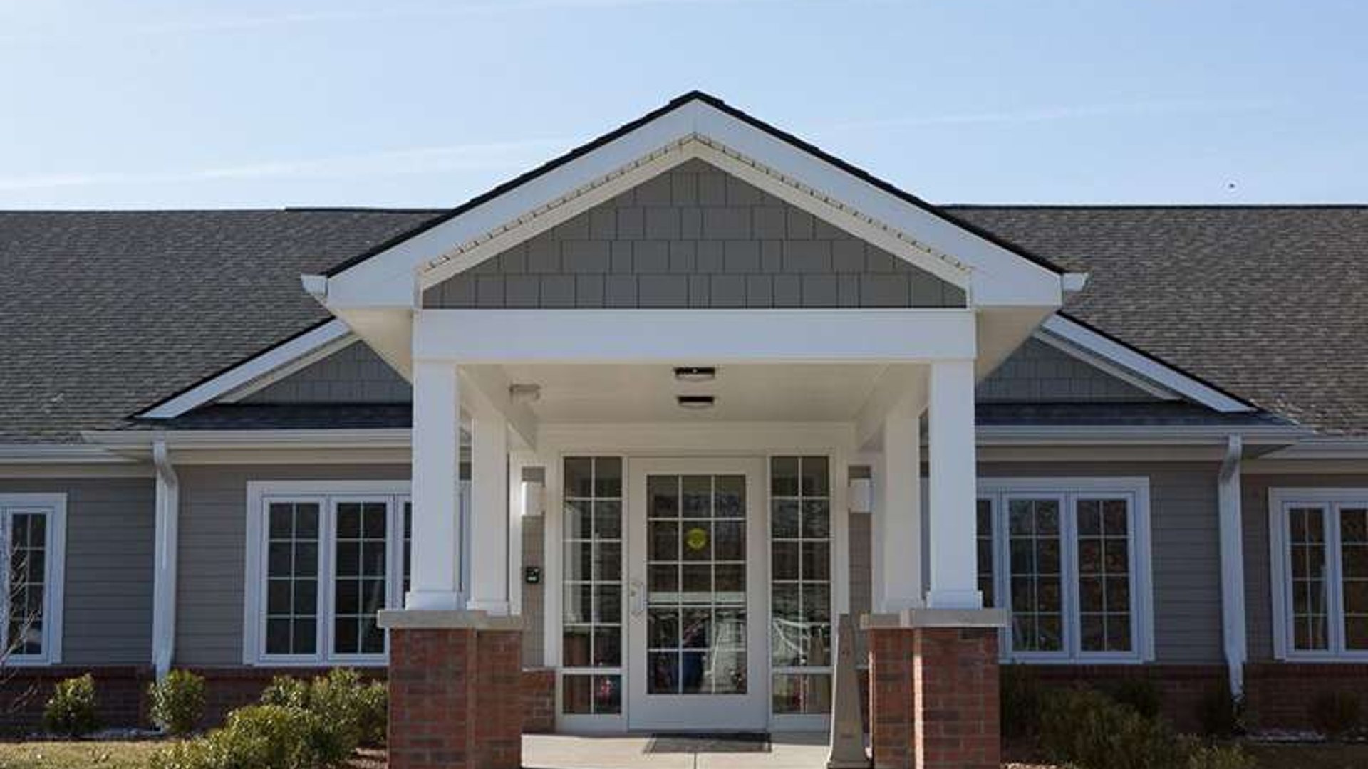 System.Collections.Generic.List`1[AFS.Common.Models.Photo] - Image 1