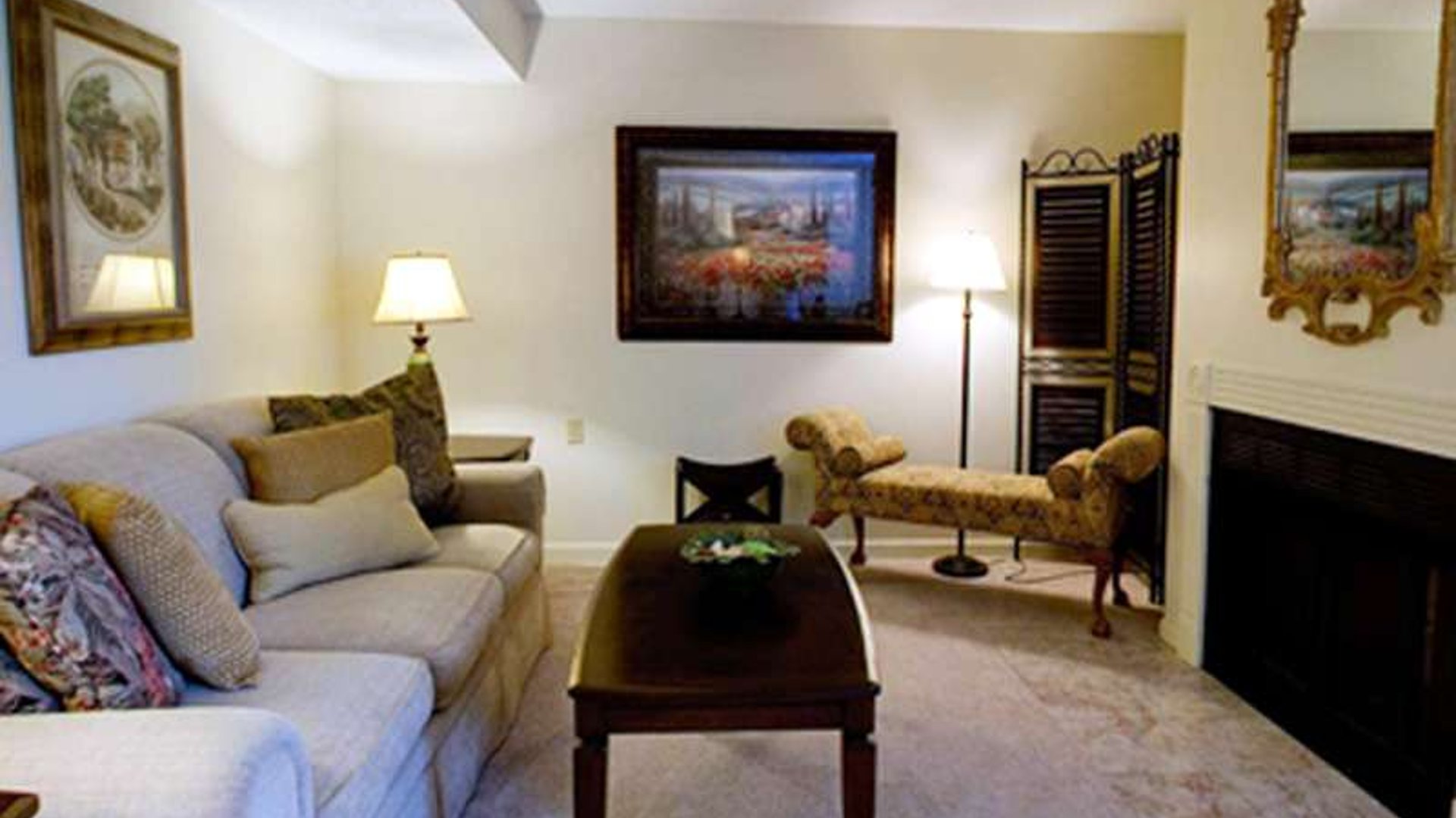 System.Collections.Generic.List`1[AFS.Common.Models.Photo] - Image 3