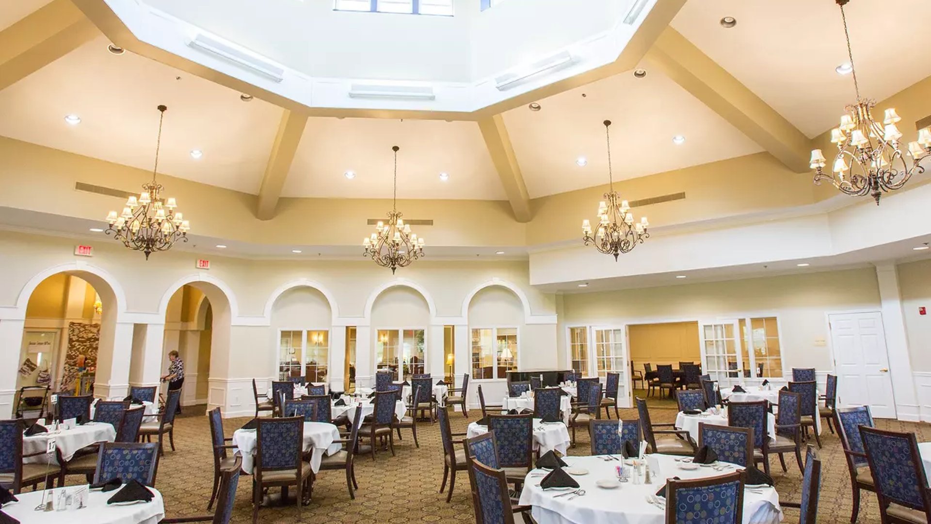 System.Collections.Generic.List`1[AFS.Common.Models.Photo] - Image 4