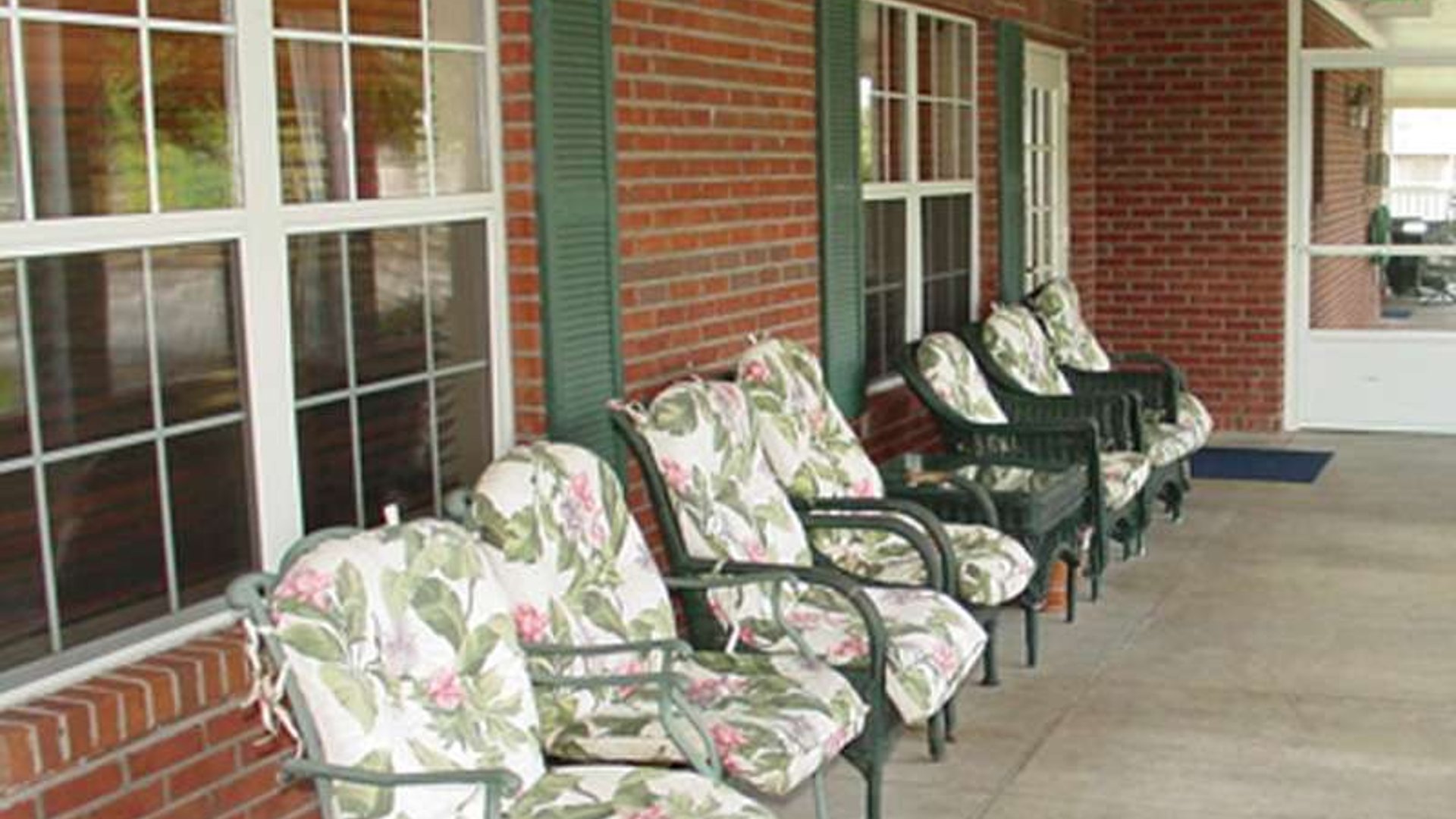 System.Collections.Generic.List`1[AFS.Common.Models.Photo] - Image 3