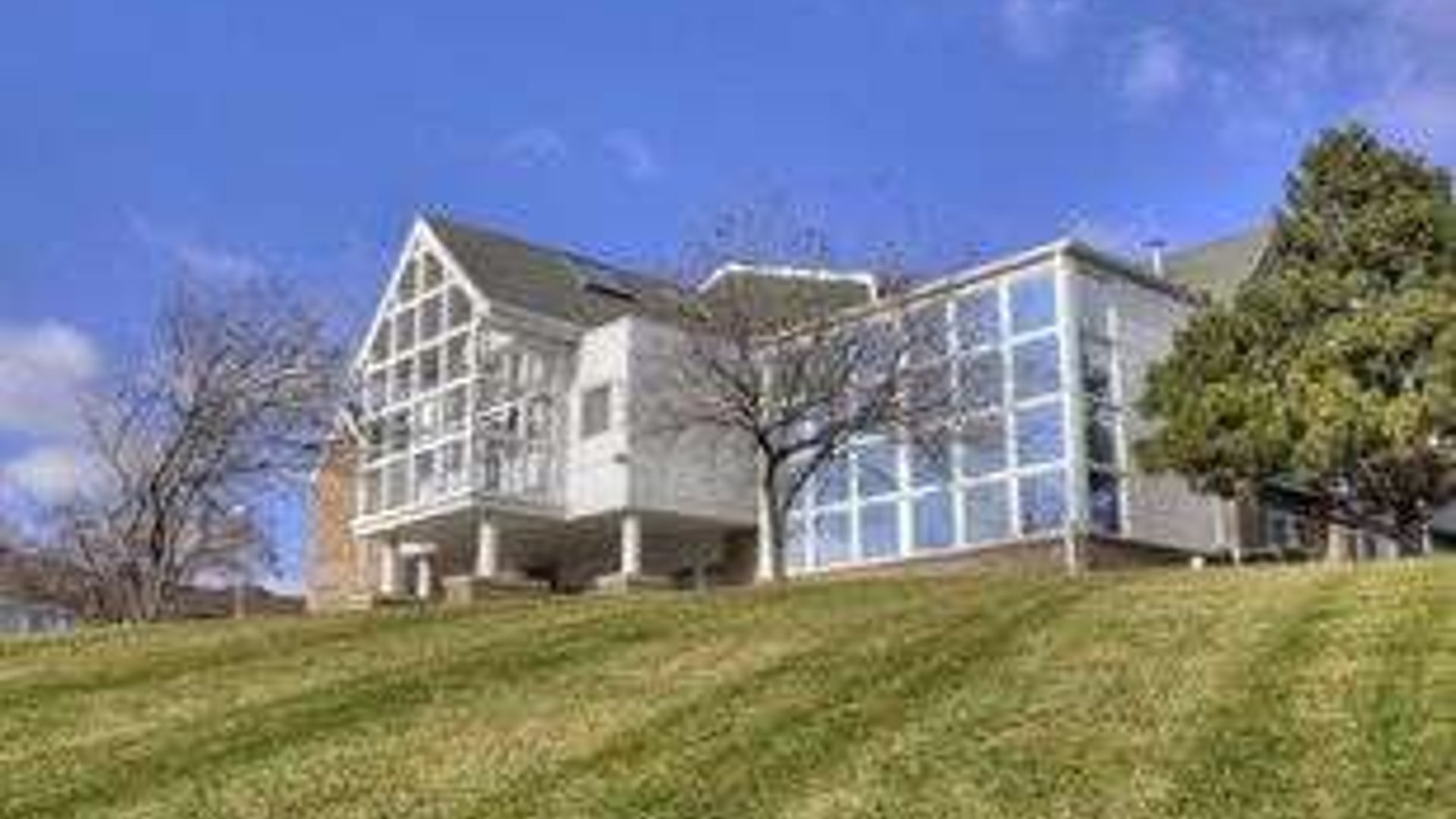 System.Collections.Generic.List`1[AFS.Common.Models.Photo] - Image 1