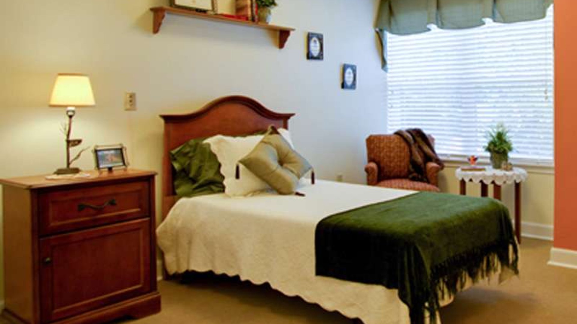 System.Collections.Generic.List`1[AFS.Common.Models.Photo] - Image 3