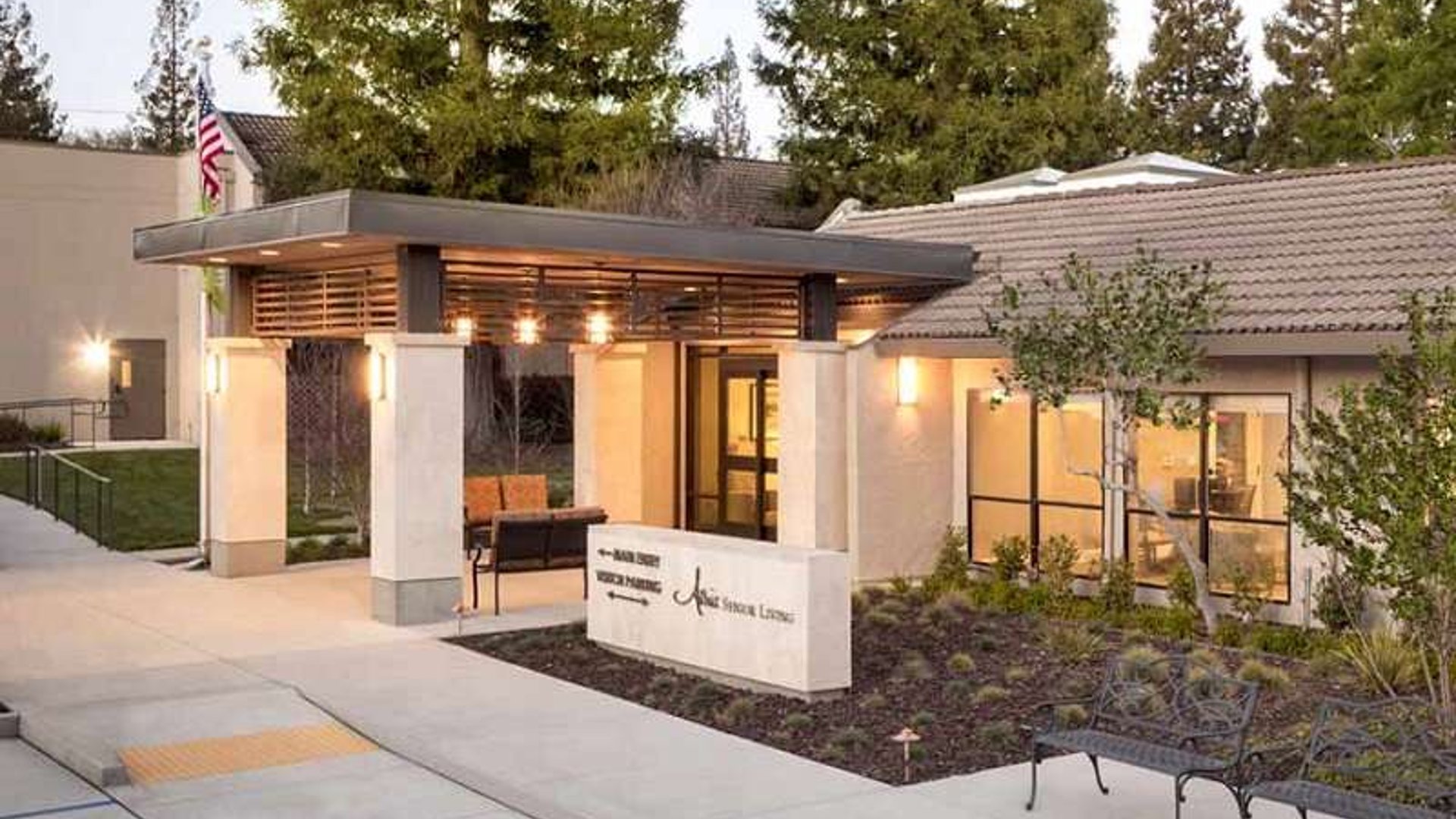 System.Collections.Generic.List`1[AFS.Common.Models.Photo] - Image 1