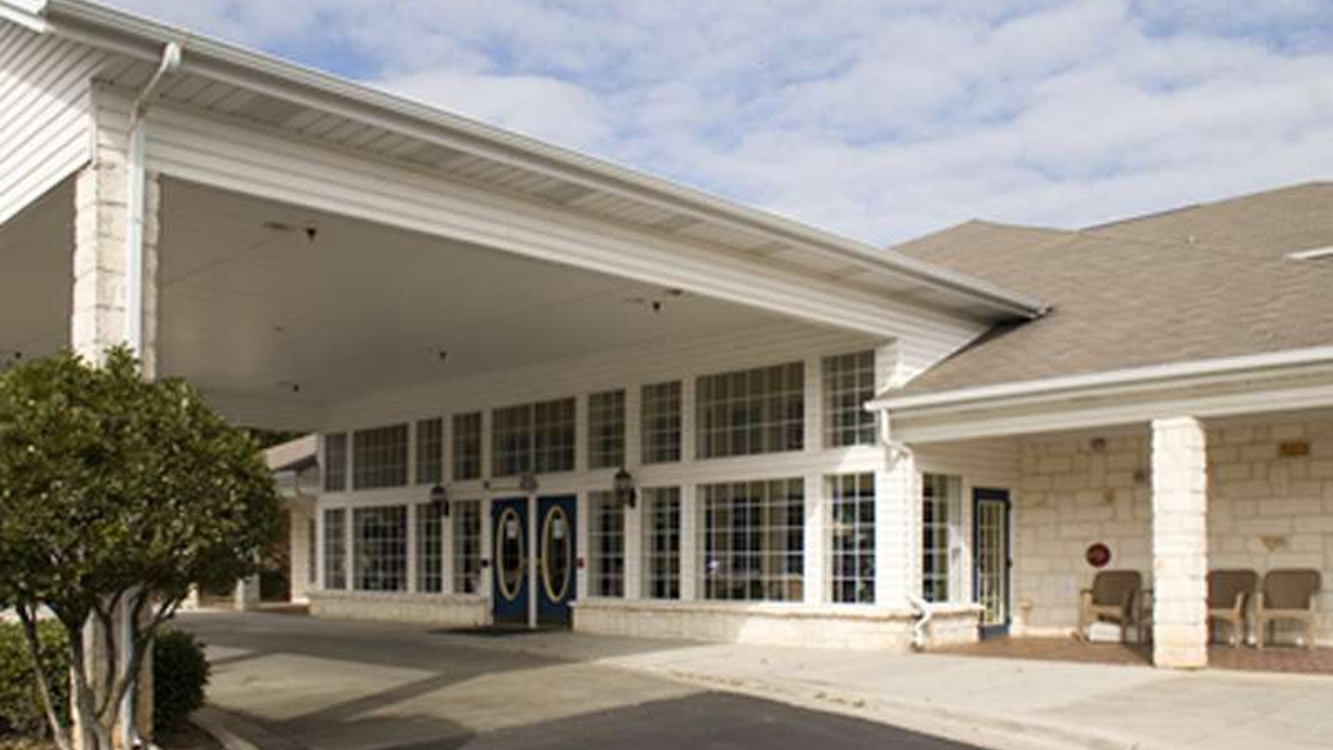 System.Collections.Generic.List`1[AFS.Common.Models.Photo] - Image 1