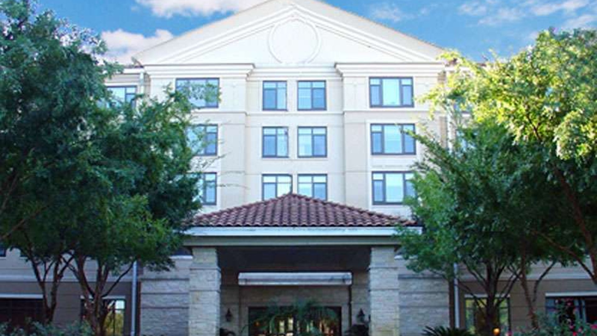 System.Collections.Generic.List`1[AFS.Common.Models.Photo] - Image 1