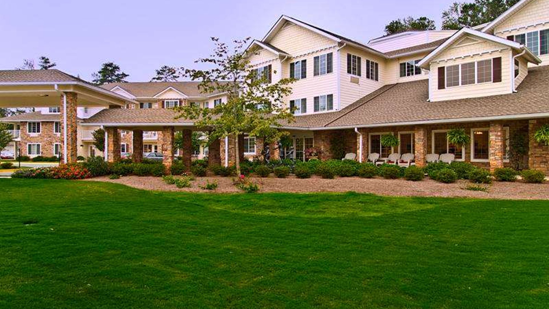 System.Collections.Generic.List`1[AFS.Common.Models.Photo] - Image 1