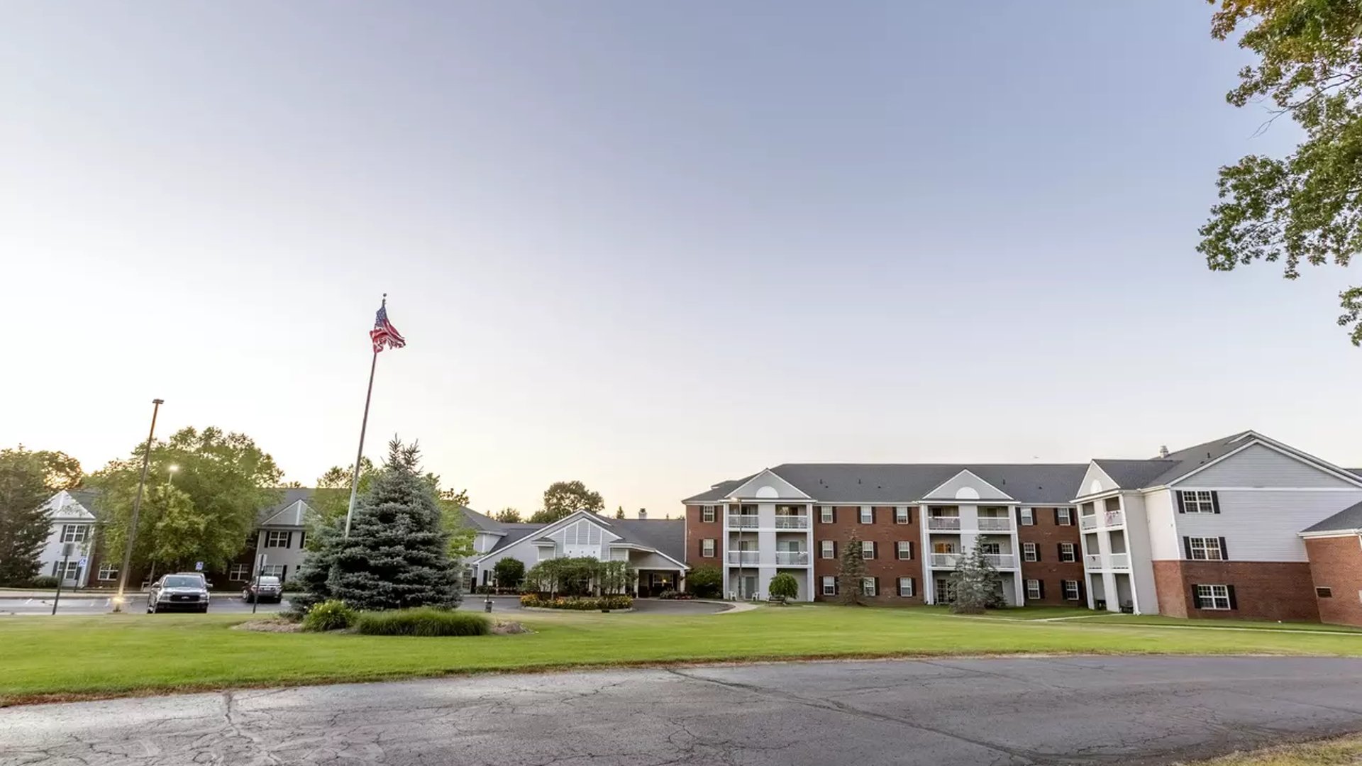 System.Collections.Generic.List`1[AFS.Common.Models.Photo] - Image 1