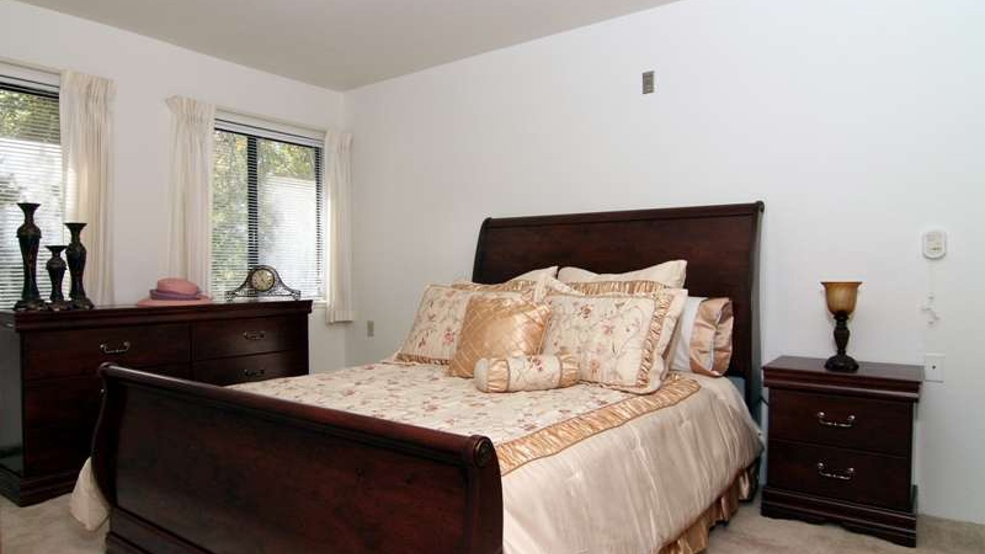 System.Collections.Generic.List`1[AFS.Common.Models.Photo] - Image 5