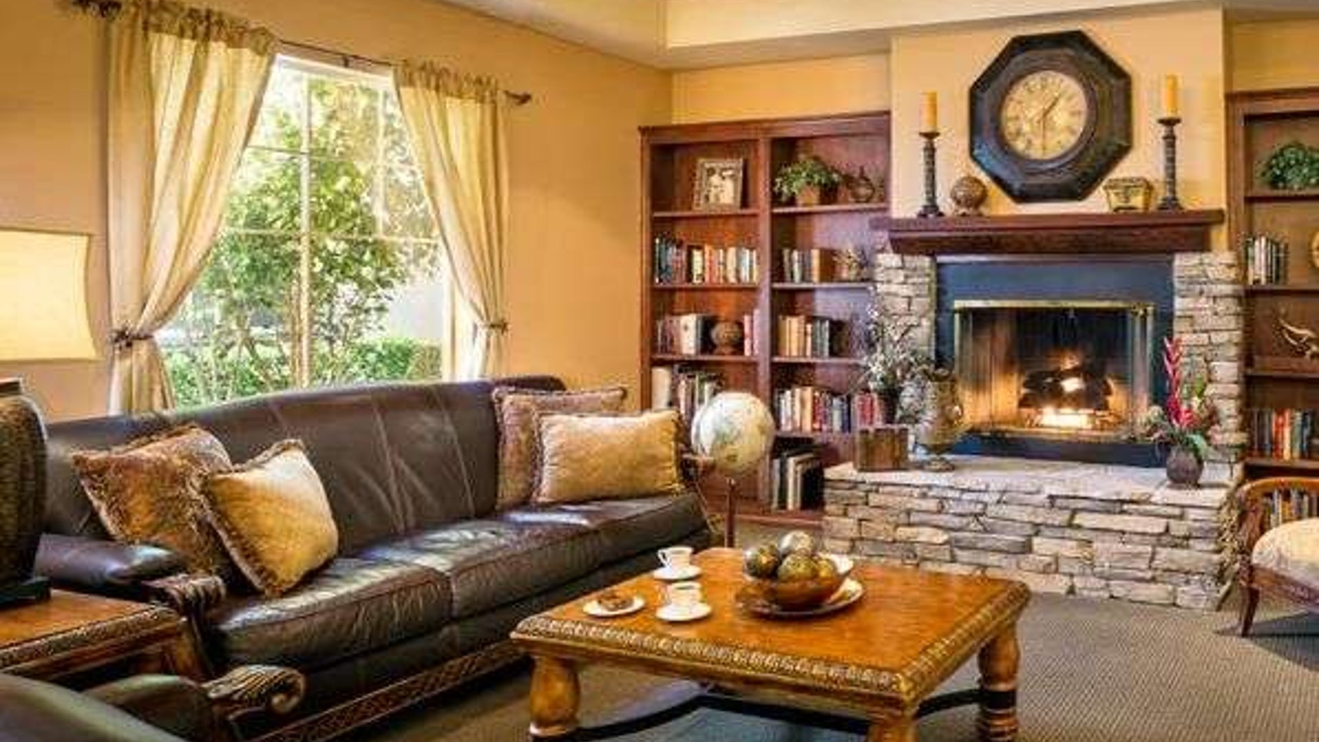 System.Collections.Generic.List`1[AFS.Common.Models.Photo] - Image 3