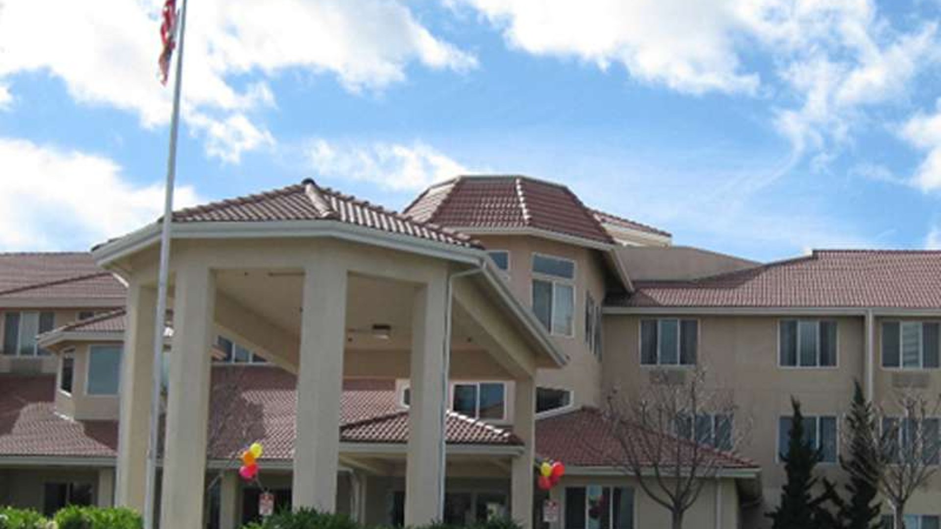 System.Collections.Generic.List`1[AFS.Common.Models.Photo] - Image 1