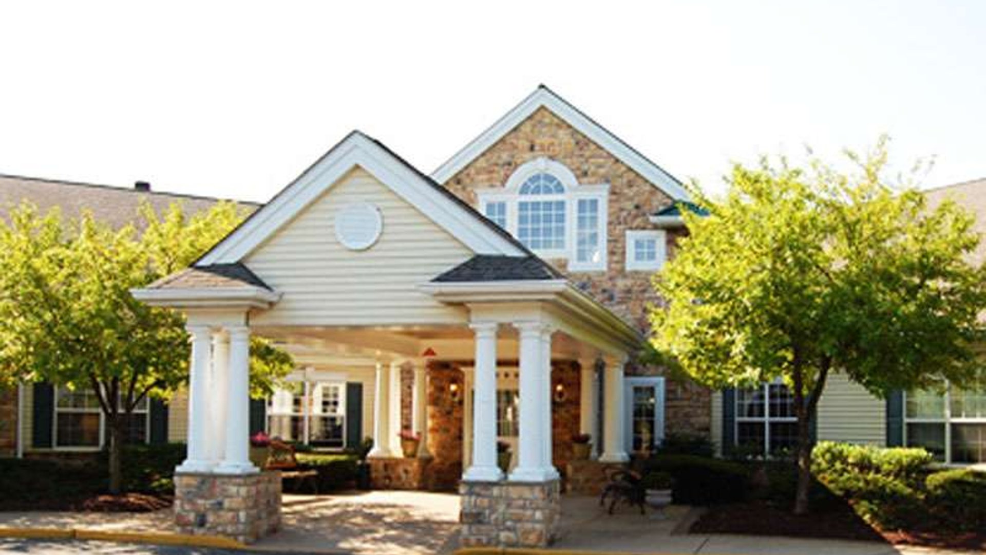 System.Collections.Generic.List`1[AFS.Common.Models.Photo] - Image 1