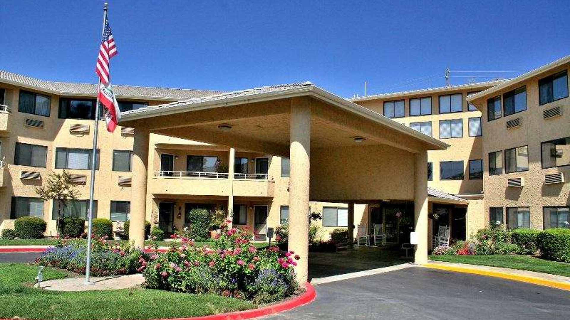 System.Collections.Generic.List`1[AFS.Common.Models.Photo] - Image 1