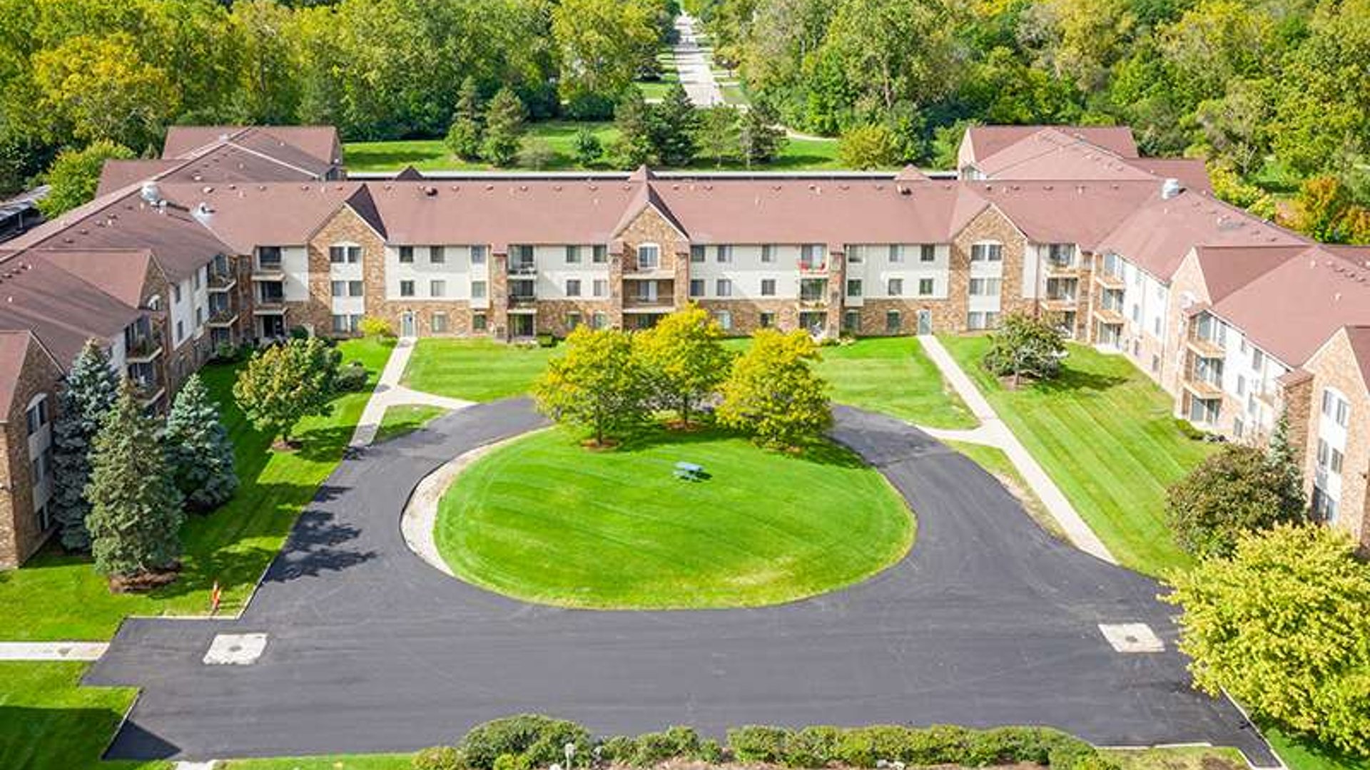 System.Collections.Generic.List`1[AFS.Common.Models.Photo] - Image 1