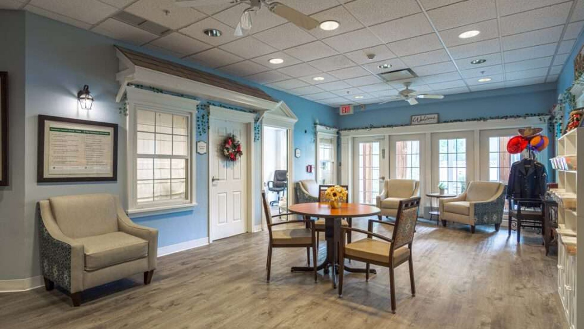 System.Collections.Generic.List`1[AFS.Common.Models.Photo] - Image 5