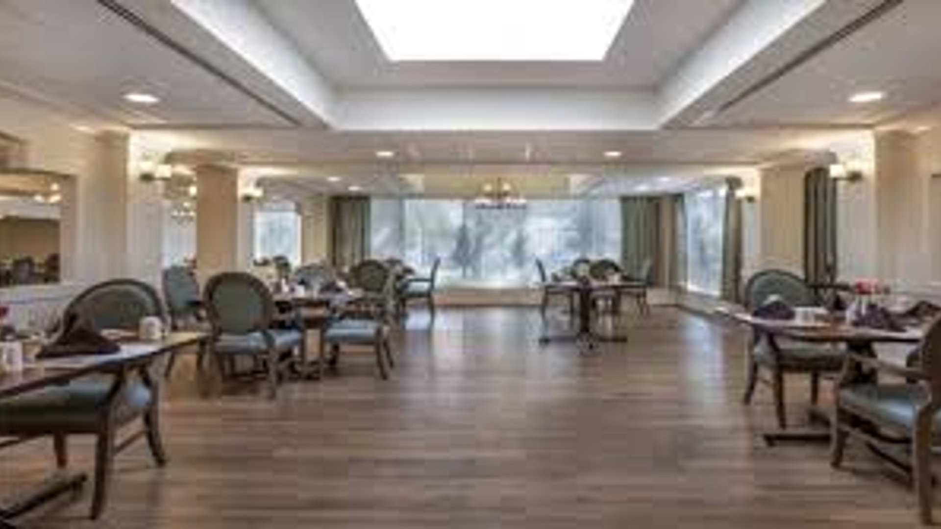 System.Collections.Generic.List`1[AFS.Common.Models.Photo] - Image 3