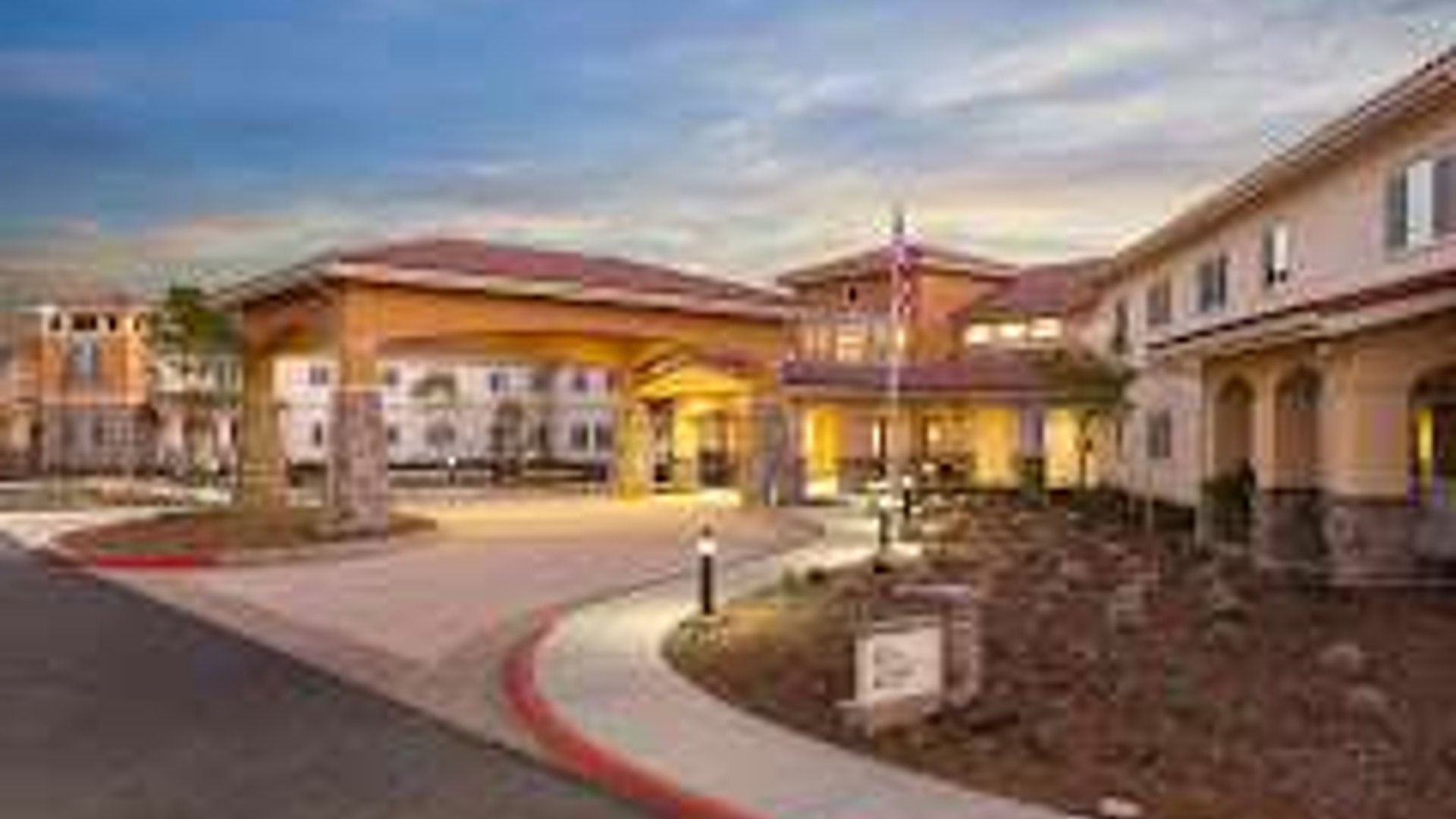 System.Collections.Generic.List`1[AFS.Common.Models.Photo] - Image 1