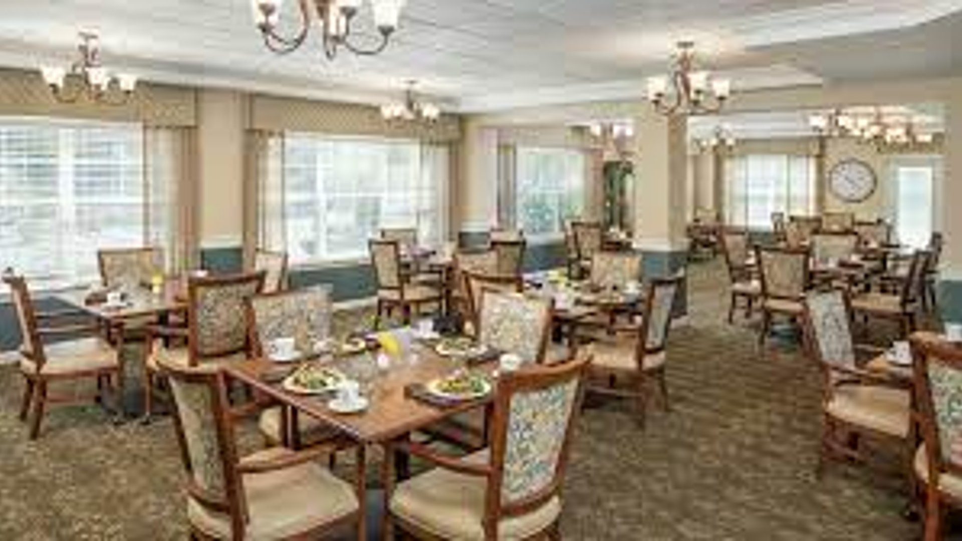 System.Collections.Generic.List`1[AFS.Common.Models.Photo] - Image 2