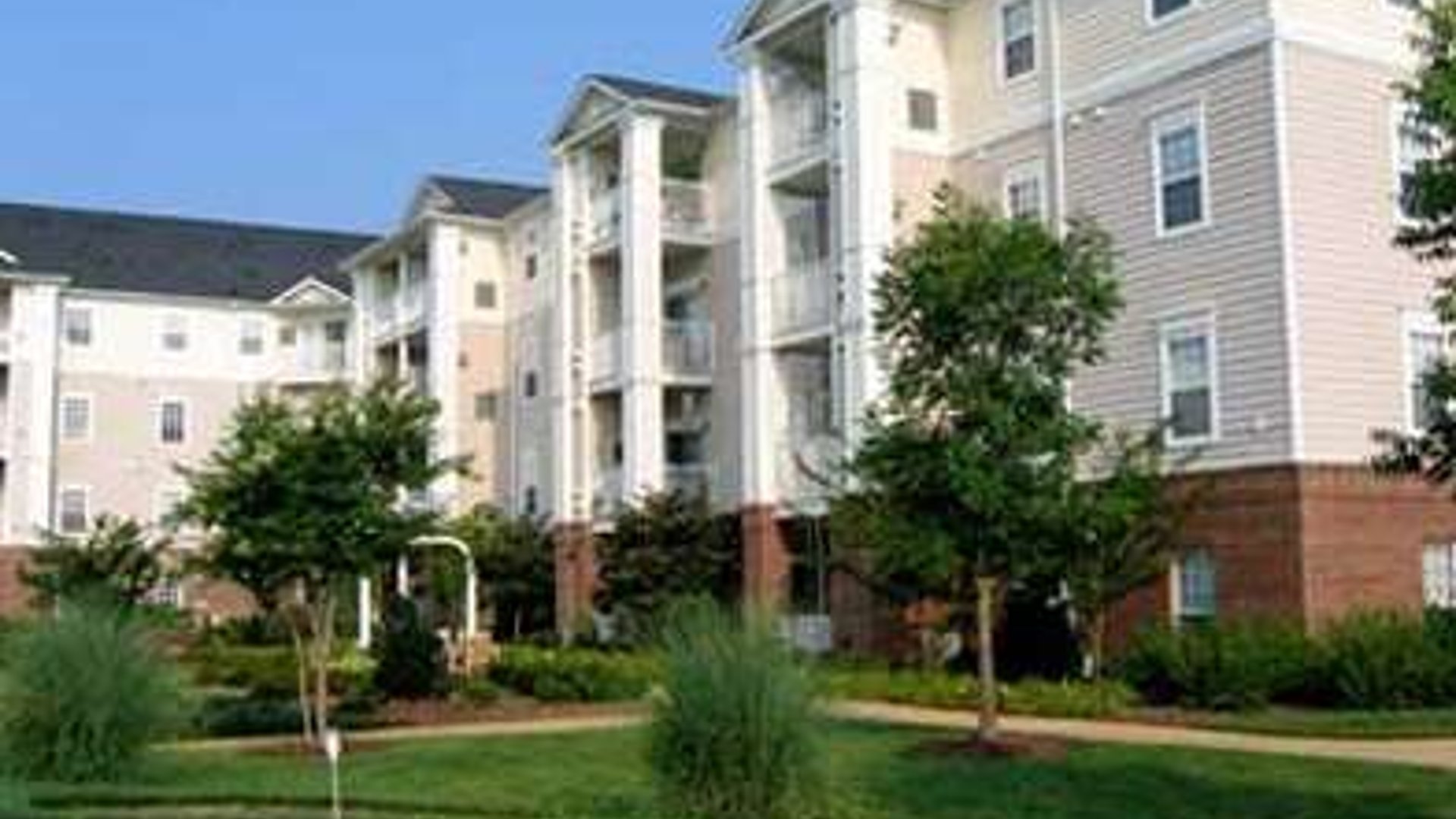 System.Collections.Generic.List`1[AFS.Common.Models.Photo] - Image 1