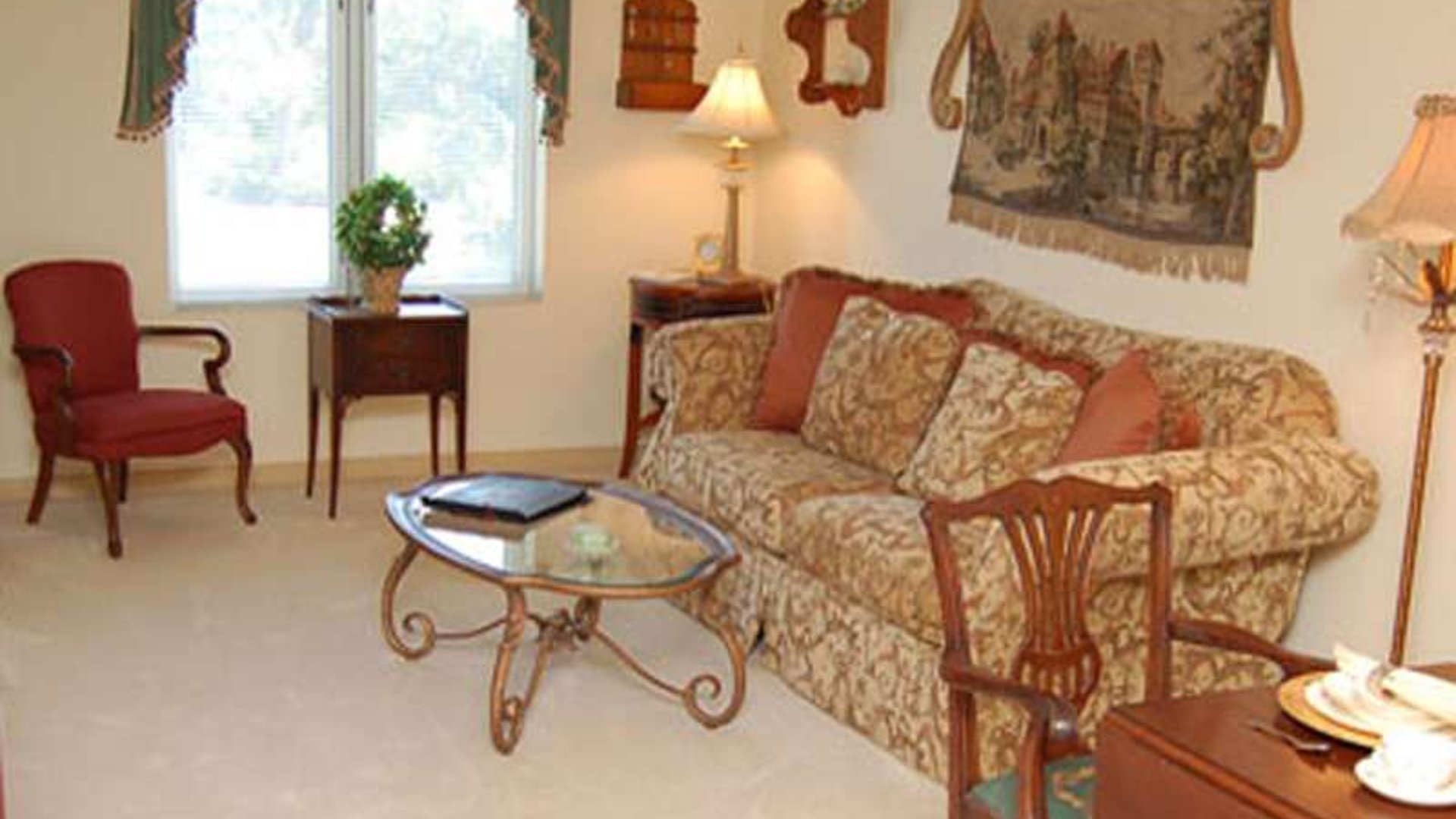 System.Collections.Generic.List`1[AFS.Common.Models.Photo] - Image 3