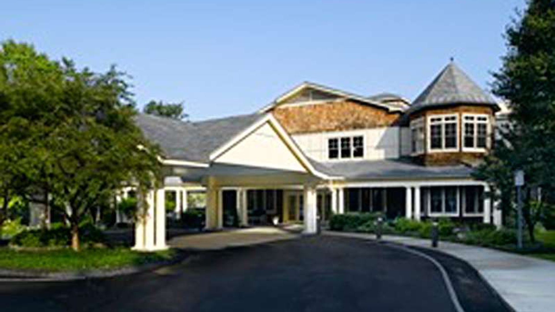 System.Collections.Generic.List`1[AFS.Common.Models.Photo] - Image 1