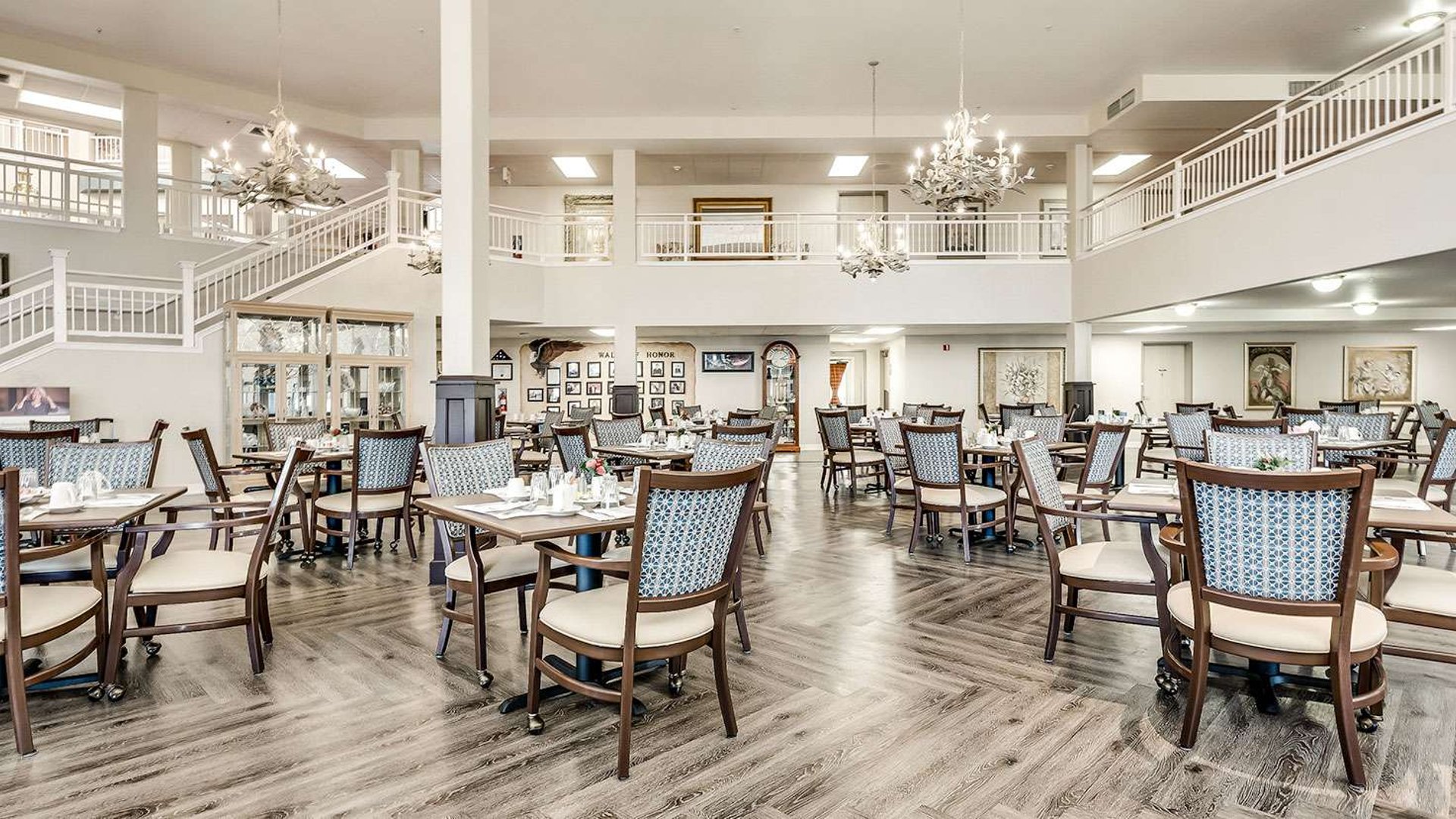 System.Collections.Generic.List`1[AFS.Common.Models.Photo] - Image 4