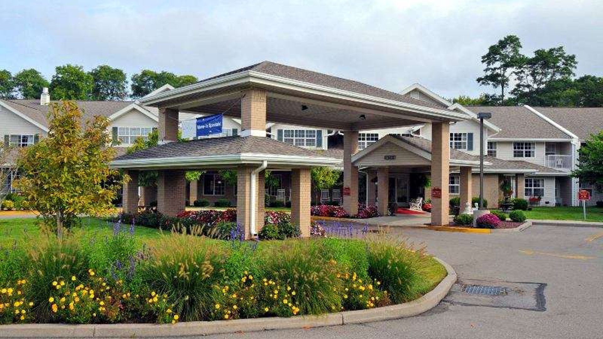 System.Collections.Generic.List`1[AFS.Common.Models.Photo] - Image 1