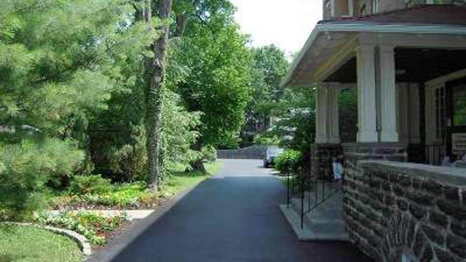 System.Collections.Generic.List`1[AFS.Common.Models.Photo] - Image 1