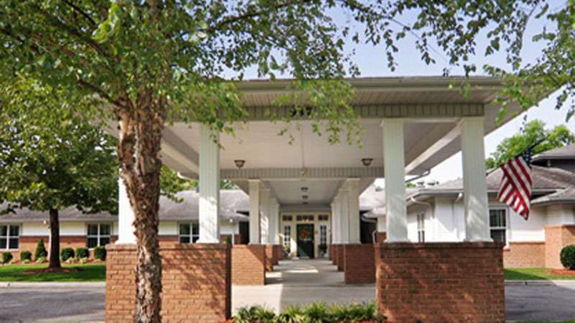 System.Collections.Generic.List`1[AFS.Common.Models.Photo] - Image 1