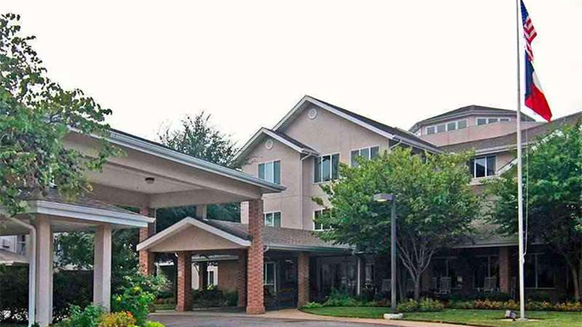 System.Collections.Generic.List`1[AFS.Common.Models.Photo] - Image 1