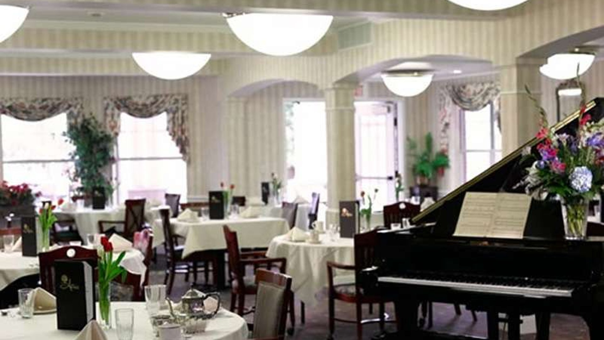 System.Collections.Generic.List`1[AFS.Common.Models.Photo] - Image 4