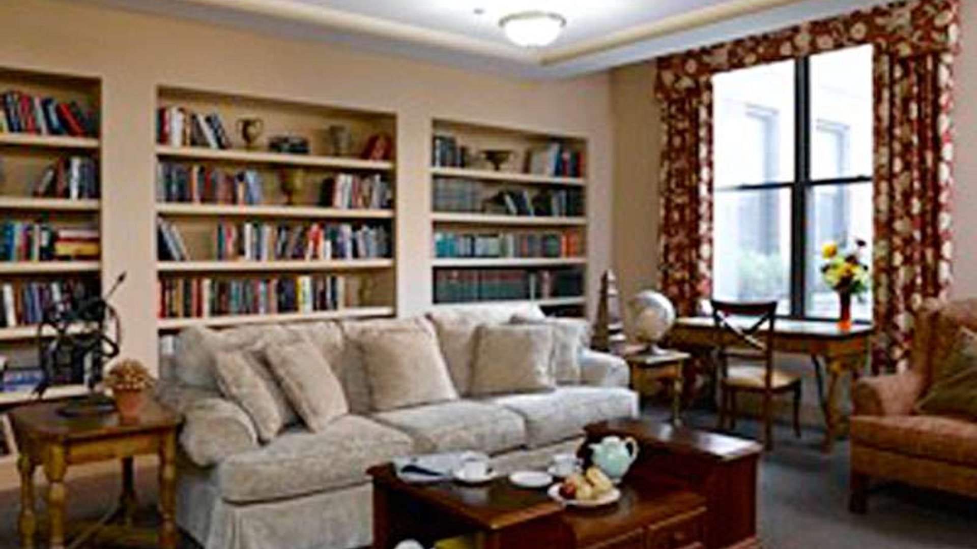 System.Collections.Generic.List`1[AFS.Common.Models.Photo] - Image 2