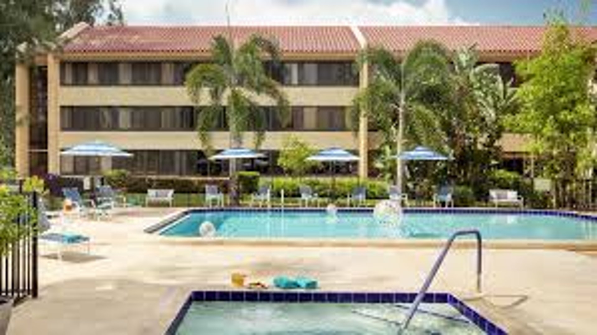 System.Collections.Generic.List`1[AFS.Common.Models.Photo] - Image 1