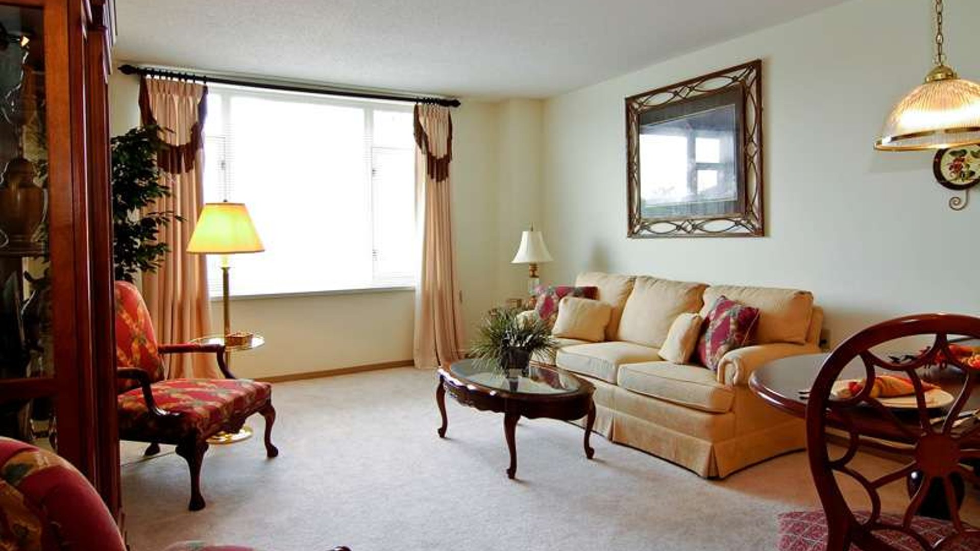 System.Collections.Generic.List`1[AFS.Common.Models.Photo] - Image 4