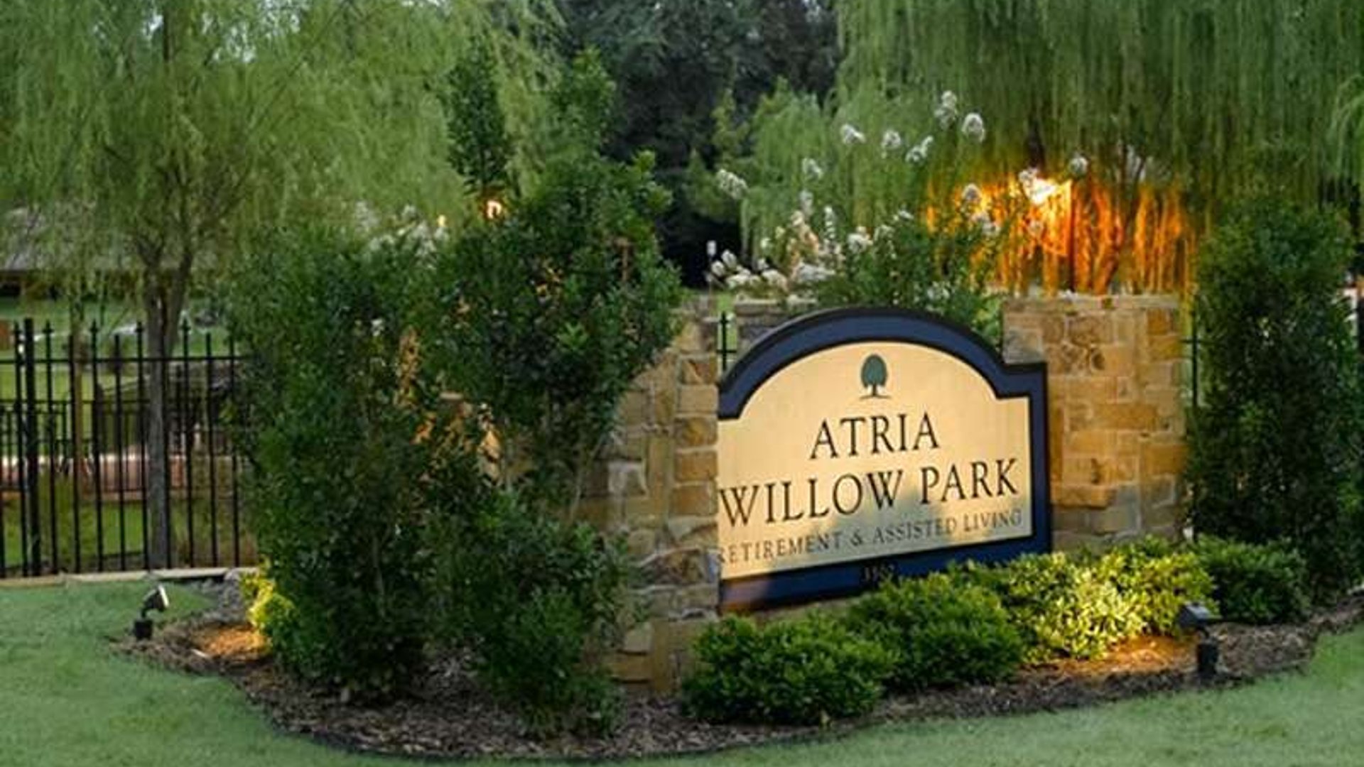 System.Collections.Generic.List`1[AFS.Common.Models.Photo] - Image 1