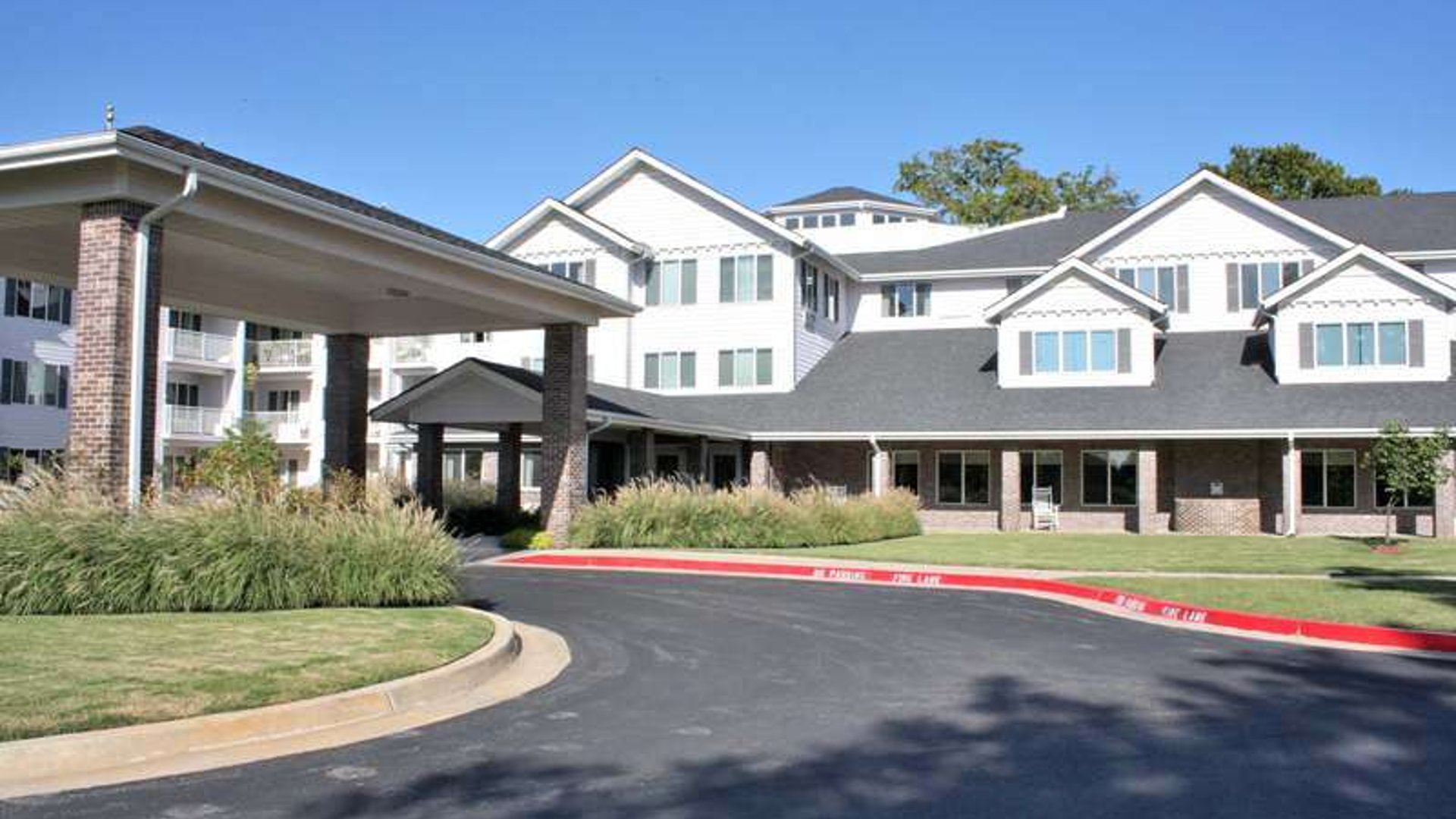 System.Collections.Generic.List`1[AFS.Common.Models.Photo] - Image 1