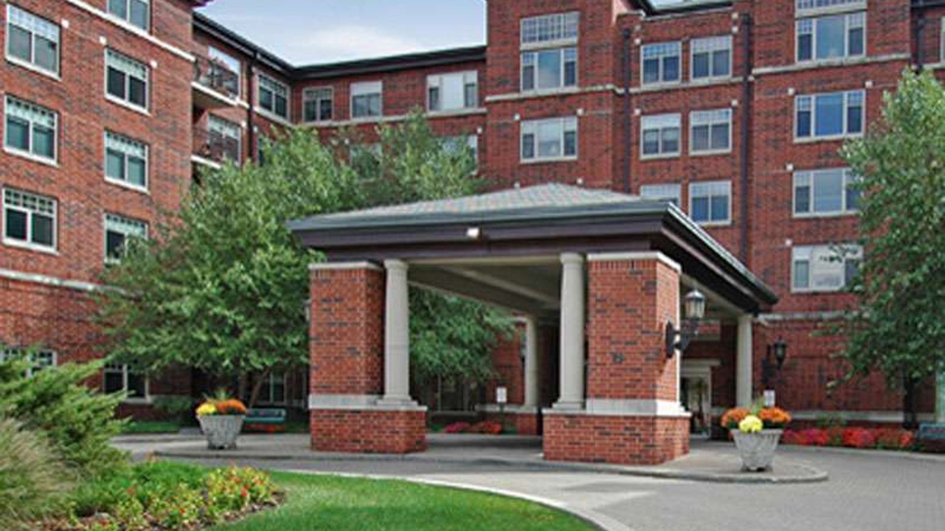 System.Collections.Generic.List`1[AFS.Common.Models.Photo] - Image 1