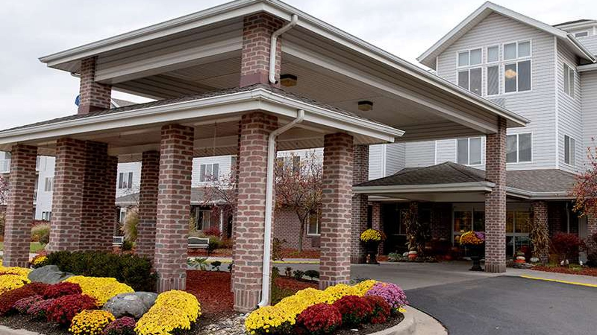 System.Collections.Generic.List`1[AFS.Common.Models.Photo] - Image 1