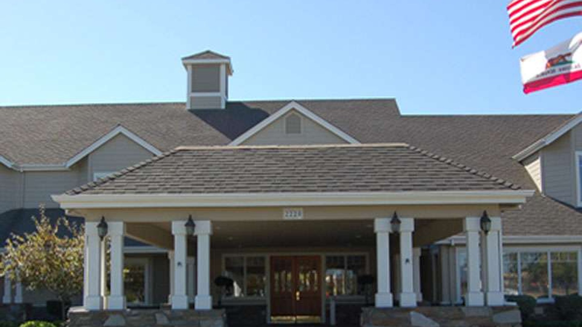 System.Collections.Generic.List`1[AFS.Common.Models.Photo] - Image 1