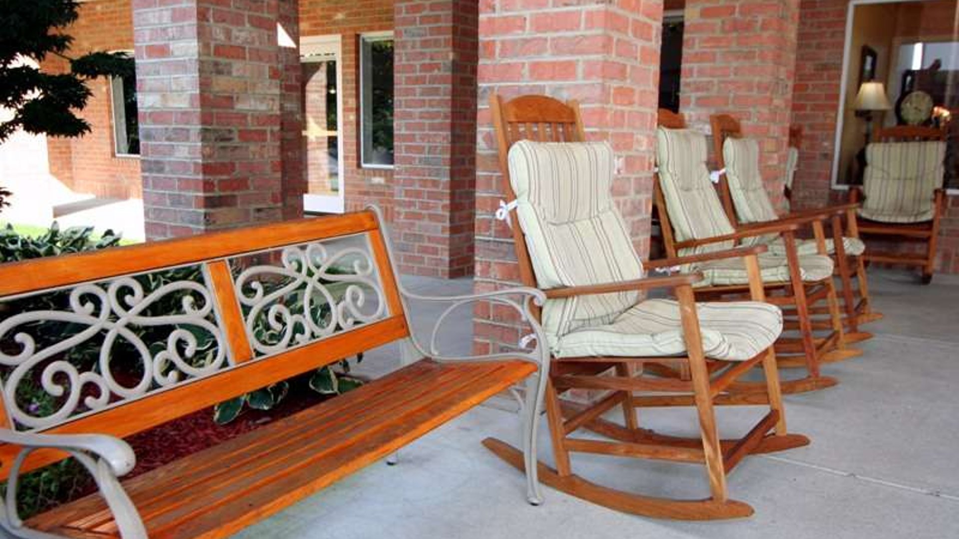 System.Collections.Generic.List`1[AFS.Common.Models.Photo] - Image 6