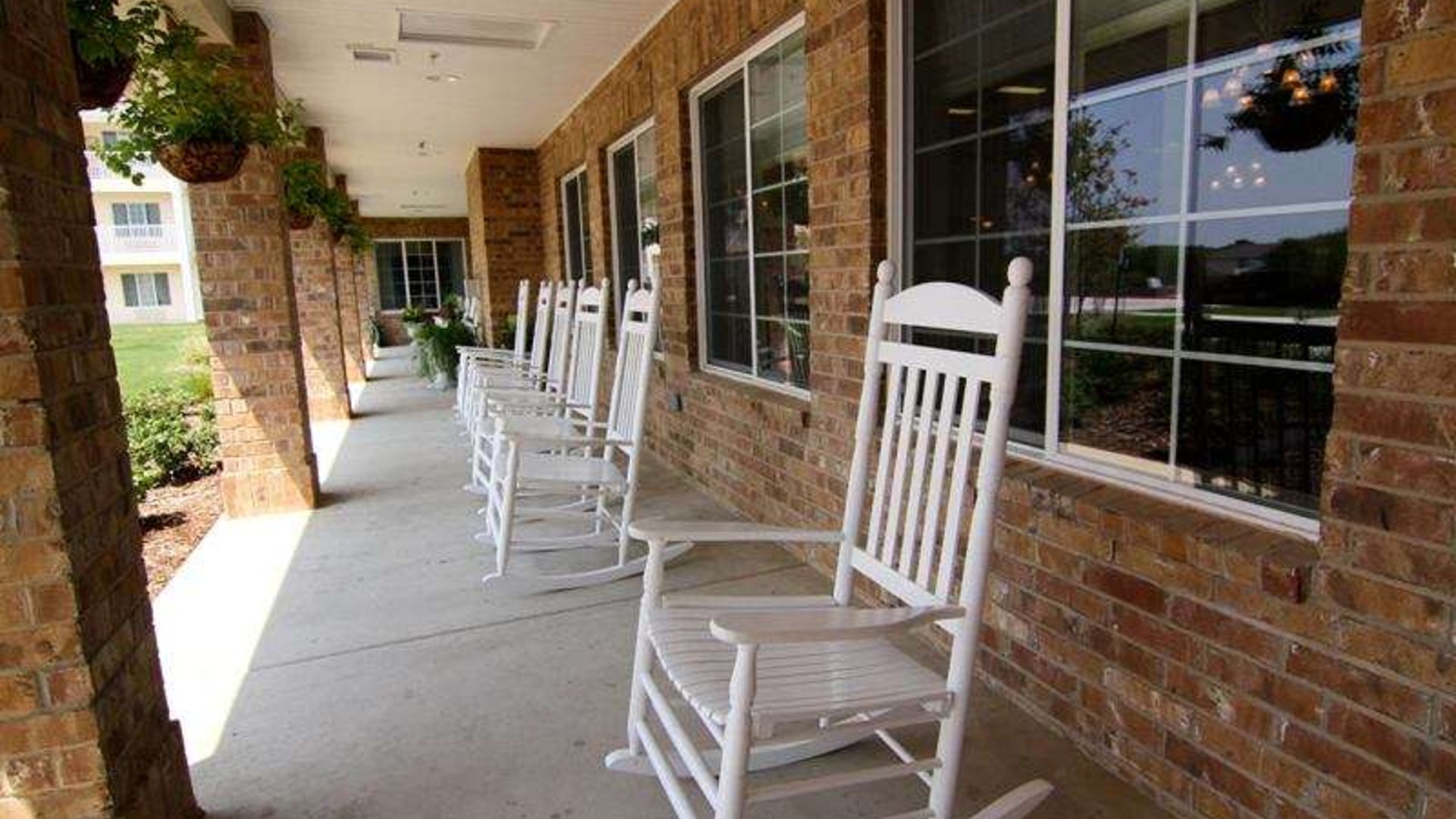 System.Collections.Generic.List`1[AFS.Common.Models.Photo] - Image 6