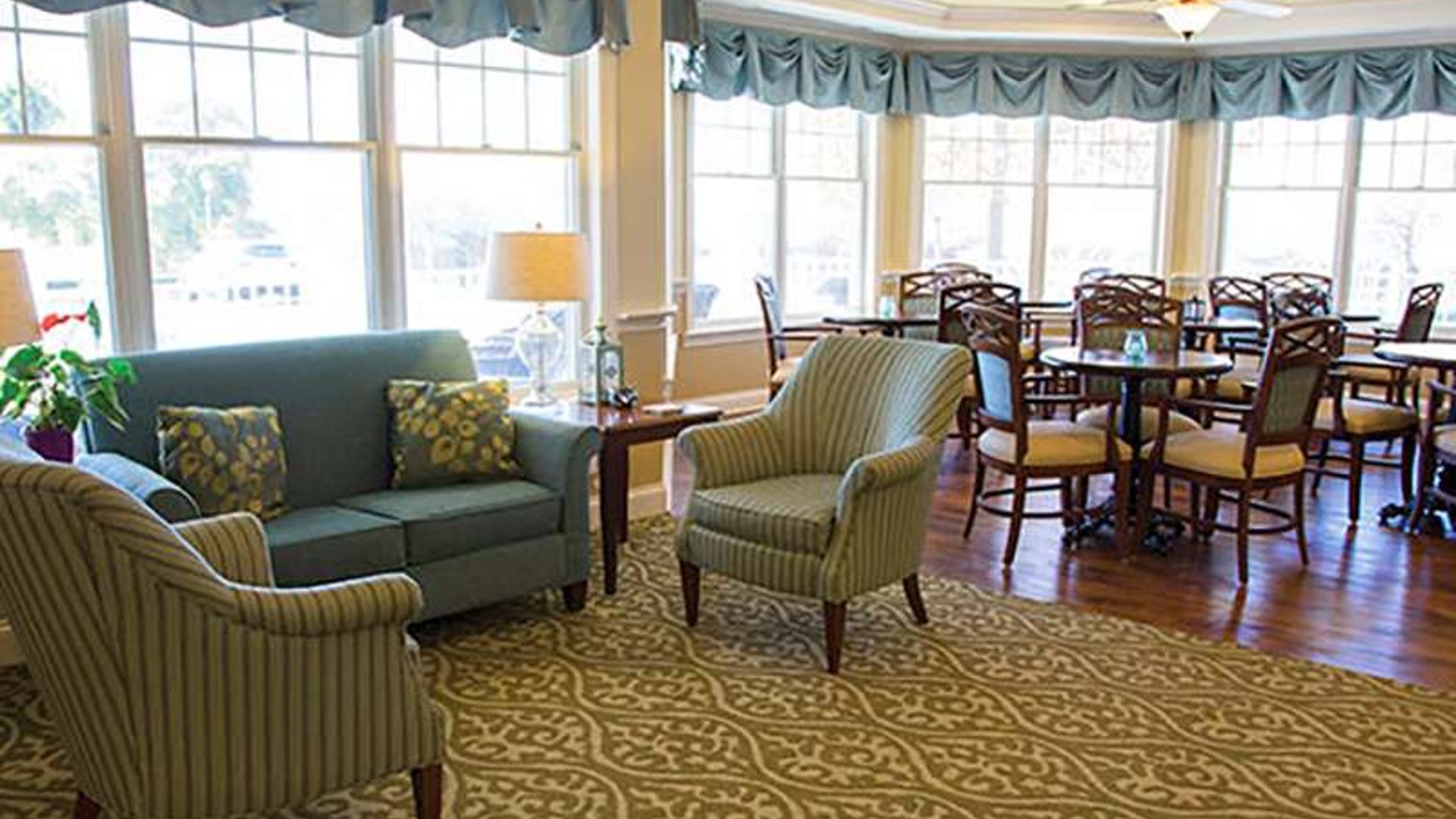 System.Collections.Generic.List`1[AFS.Common.Models.Photo] - Image 2