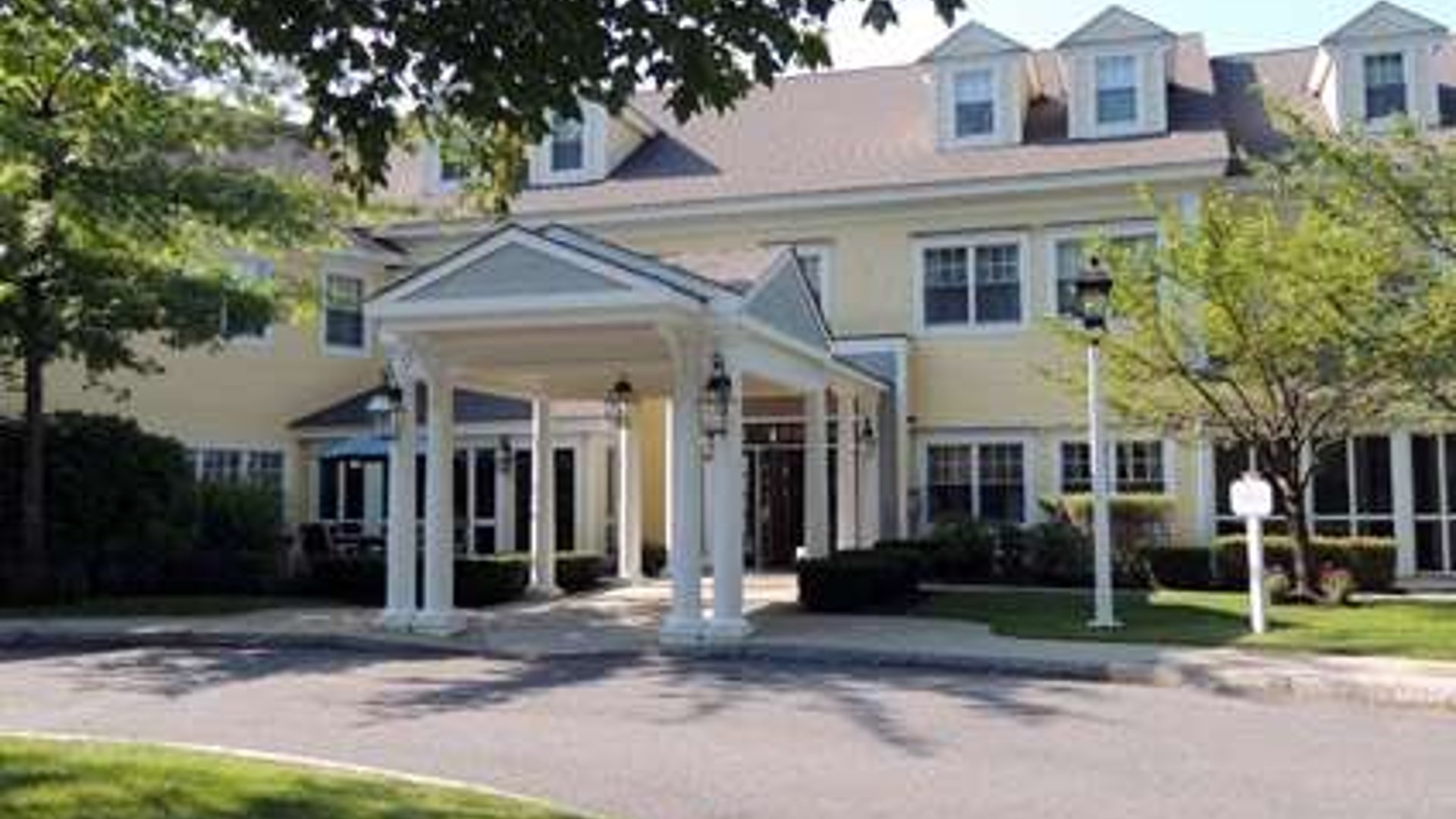 System.Collections.Generic.List`1[AFS.Common.Models.Photo] - Image 1