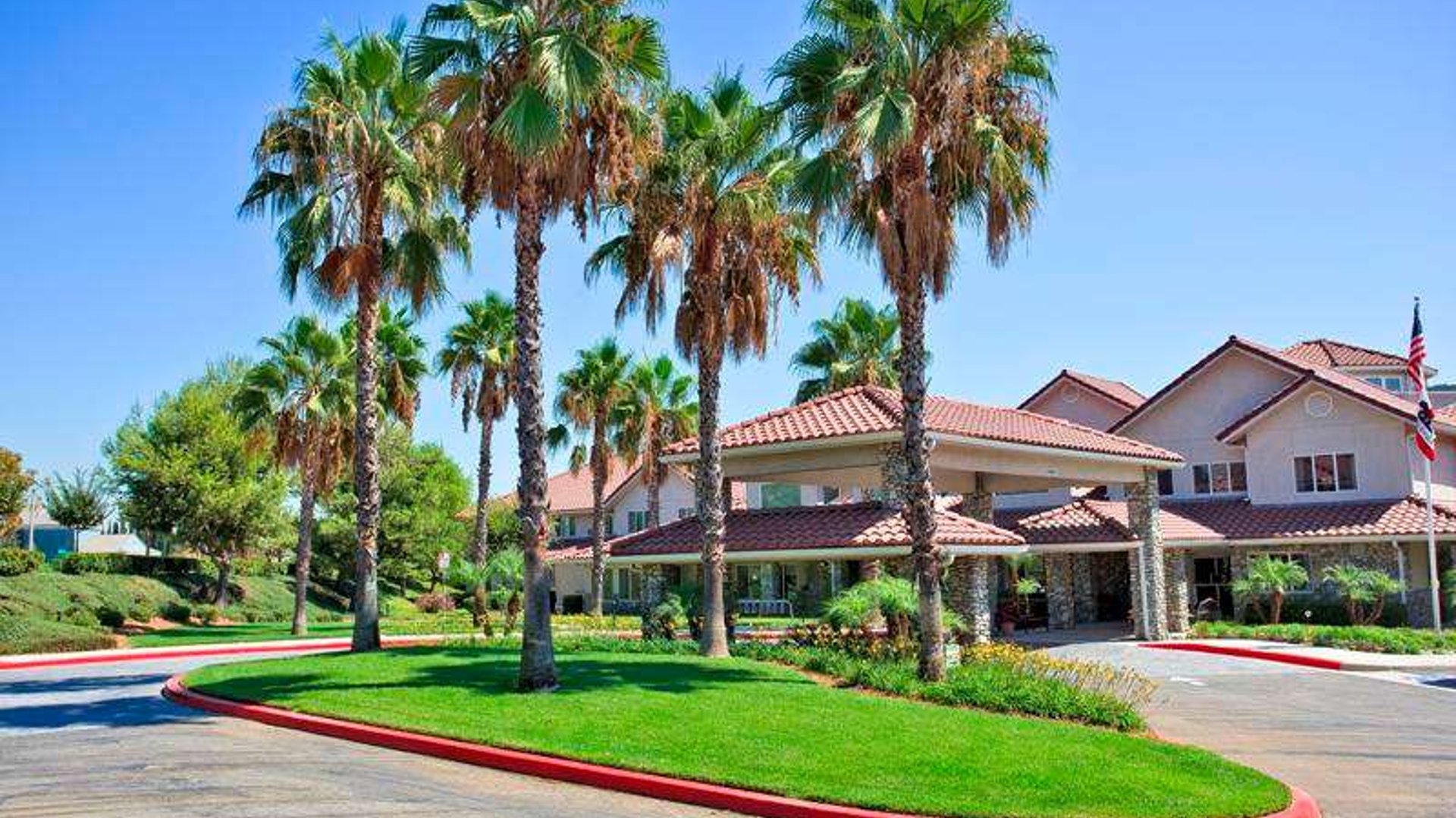 System.Collections.Generic.List`1[AFS.Common.Models.Photo] - Image 6